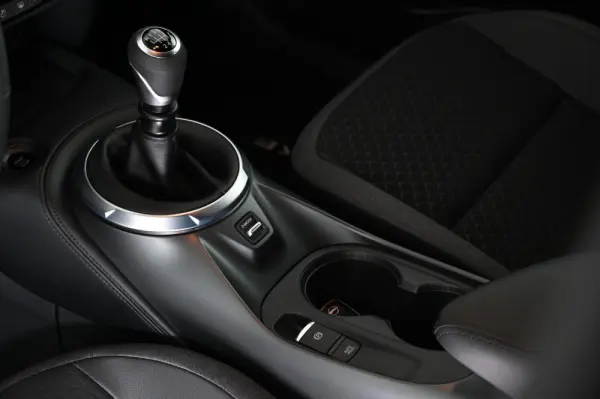 Nissan Juke 1.0 DIG-T N-Connecta 28