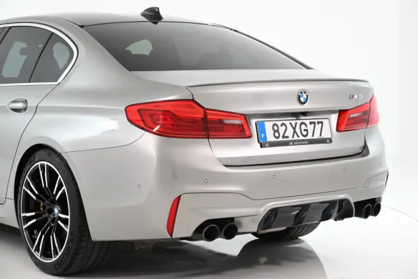 BMW M5 Standard 12