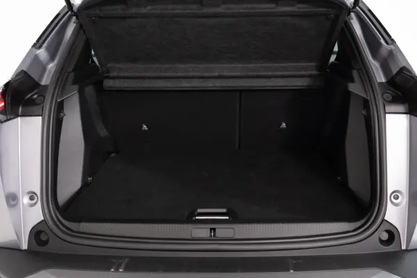 Peugeot 2008 1.2 PureTech Allure Pack EAT8 9