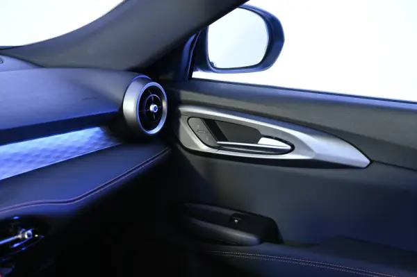 Alfa Romeo Tonale 1.5 Hybrid Sprint 23