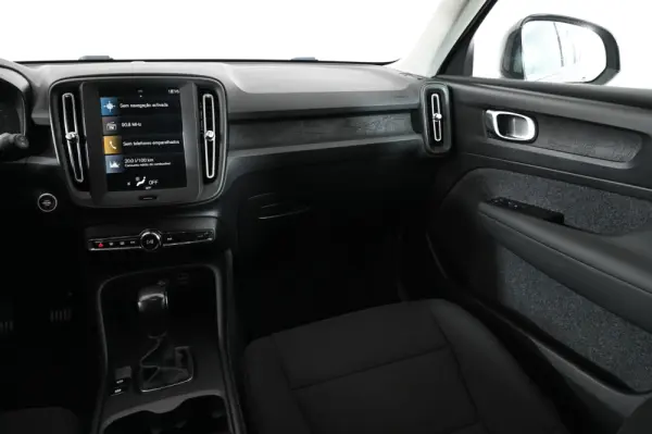 Volvo XC 40 1.5 T2 Momentum 15