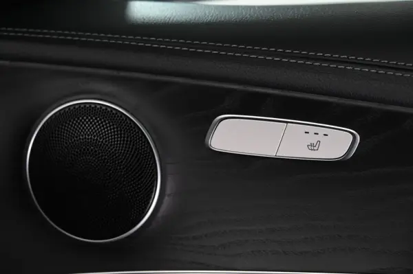 Mercedes-Benz E 300 de AMG Line 21