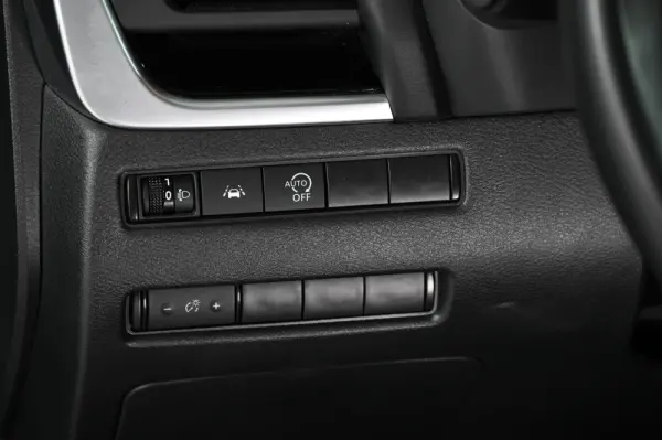 Nissan Qashqai 1.3 DIG-T N-Connecta 31
