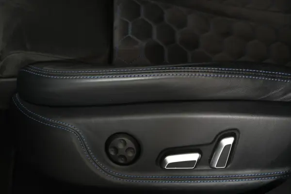 Audi RS6 Avant 4.0 TFSi Plus quattro Tiptronic 29