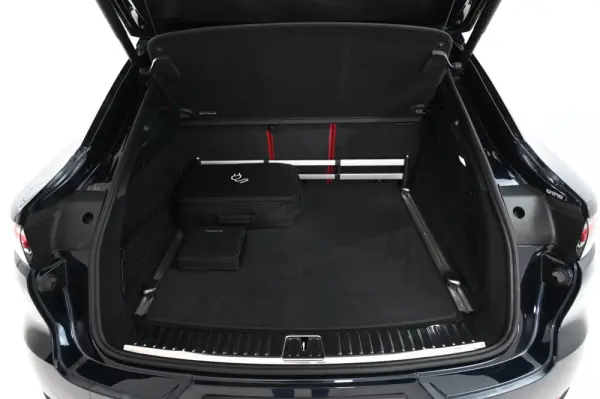 Porsche Cayenne Coupé Turbo S E-Hybrid 9