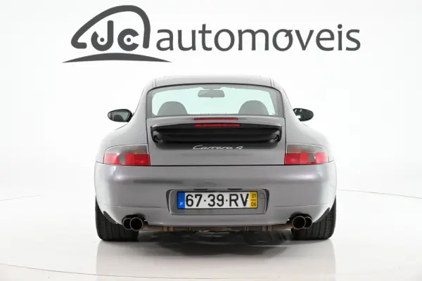 Porsche 911 (996) Carrera 4 Coupé 8