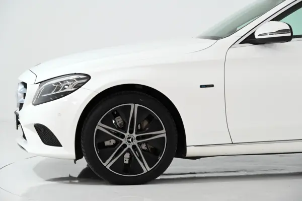 Mercedes-Benz C 300 de Avantgarde 12