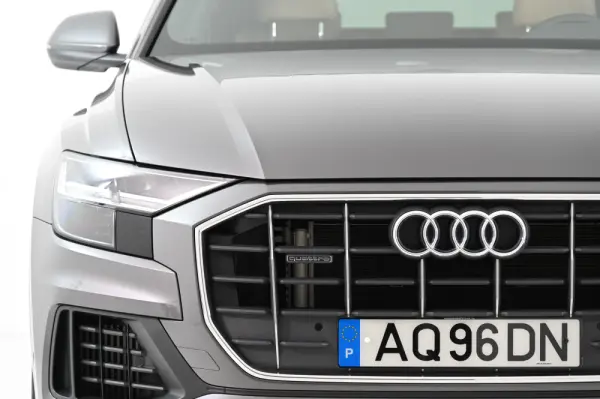 Audi Q8 55 TFSIe quattro Tiptronic 14