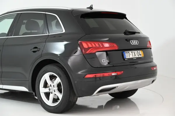 Audi Q5 2.0 TDI Sport 11