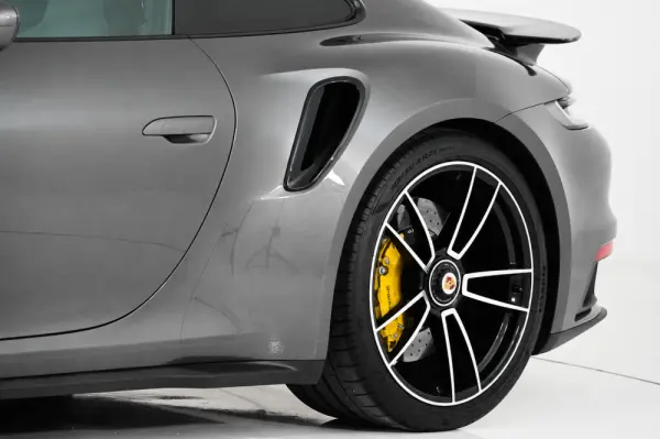 Porsche 911 (992) Turbo S PDK 12