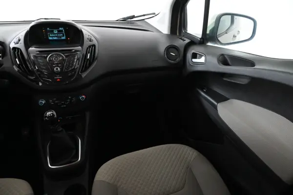Ford Tourneo Courier 1.0 EcoBoost Titanium 15