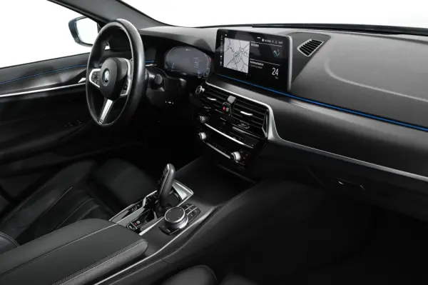BMW 520 e Pack M 19