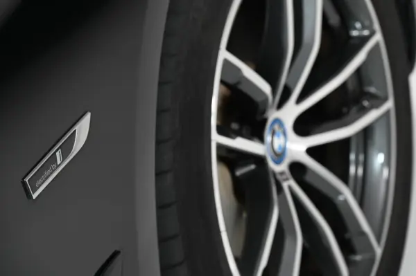 BMW 520 e Pack M 12