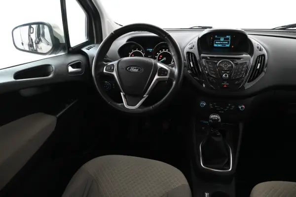 Ford Tourneo Courier 1.0 EcoBoost Titanium 14