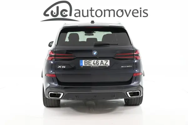 BMW X5 50 e xDrive Edição Desportiva M 8