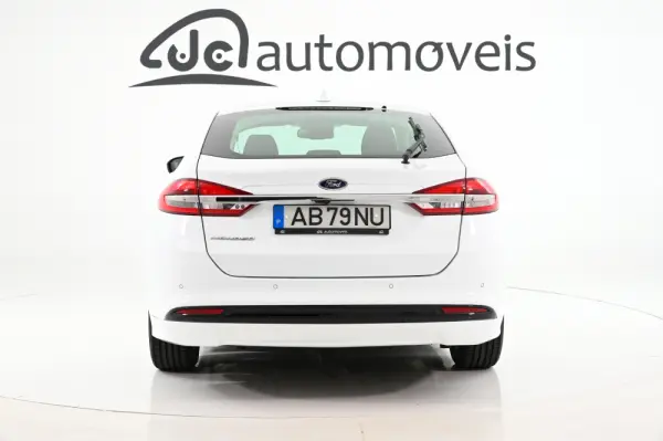 Ford Mondeo 2.0 TDCi Titanium 8