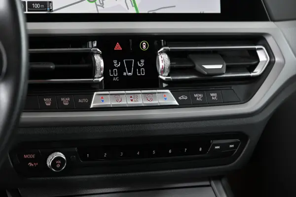 BMW 320 e Auto 31