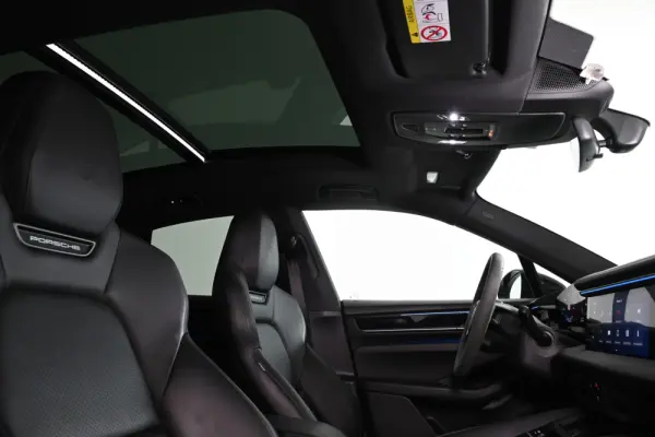 Porsche Macan Electric 4 19