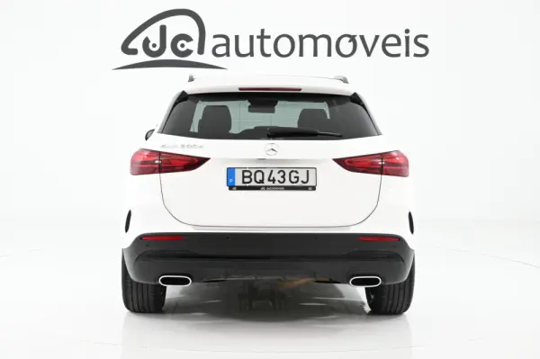 Mercedes-Benz GLA 200 d AMG Line 8