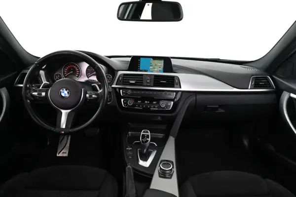 BMW 320 d Pack M Auto 3