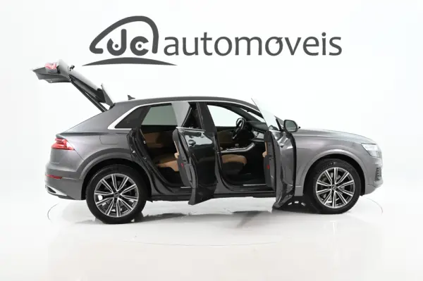 Audi Q8 55 TFSIe quattro Tiptronic 6