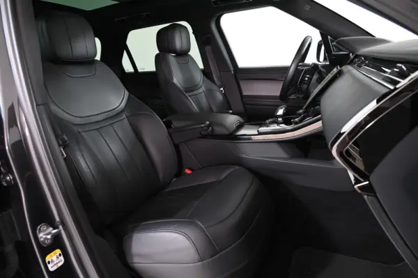 Land Rover Range Rover Sport 3.0 P440e Dynamic HSE 23