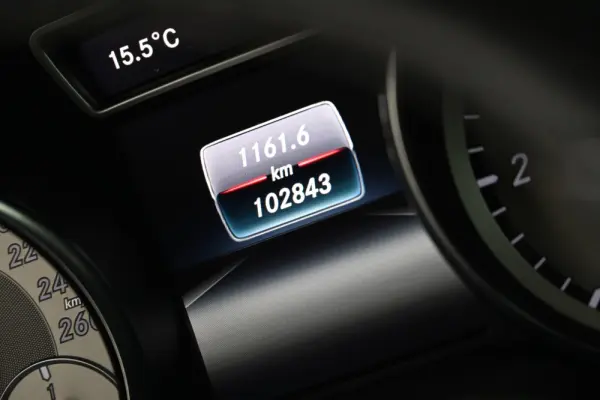 Mercedes-Benz GLA 180 d AMG Line 17