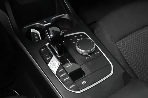 BMW 116 i Advantage Auto 19