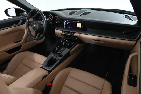 Porsche 911 (992) Carrera 4 PDK 15