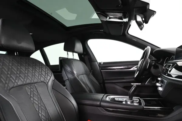 BMW 740 d xDrive Pack M Auto 22