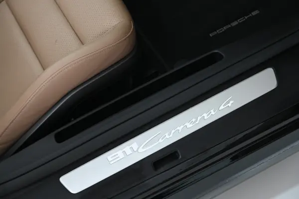 Porsche 911 (992) Carrera 4 PDK 24