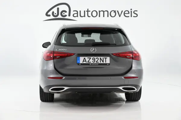 Mercedes-Benz C 300 e Avantgarde 8