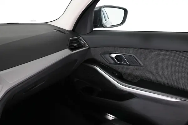 BMW 318 d Auto 28