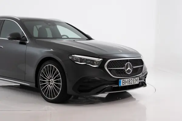 Mercedes-Benz E 300 e AMG Line 13