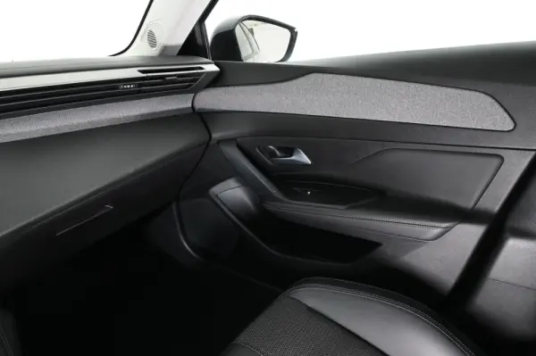 Peugeot 308 SW 1.2 PureTech Allure Pack EAT8 27