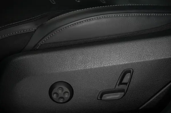 Mercedes-Benz GLC 300 de 4Matic 21