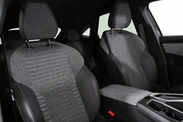 Peugeot 3008 1.2 Hybrid Allure Pack e-DCS6 4