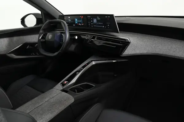 Peugeot 5008 1.2 Hybrid Allure Pack e-DCS6 18