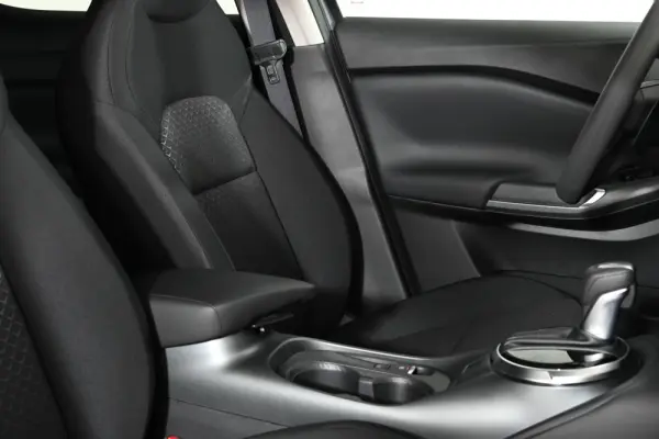 Nissan Juke 1.0 DIG-T N-Connecta DCT 25