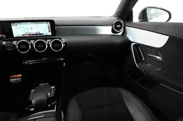 Mercedes-Benz CLA 180 d AMG Line Aut. 17