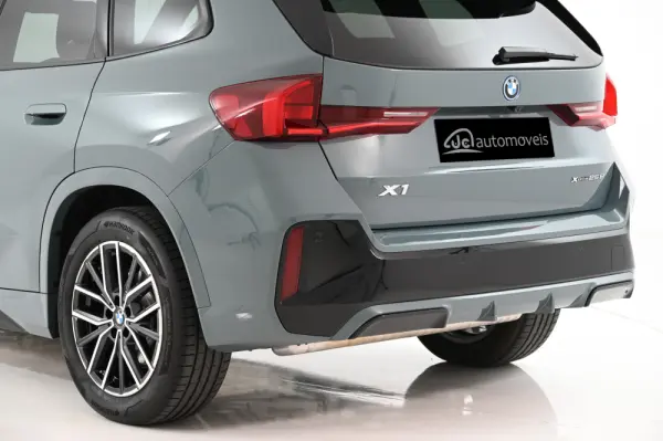 BMW X1 xDrive25e Pack Desportivo M 12