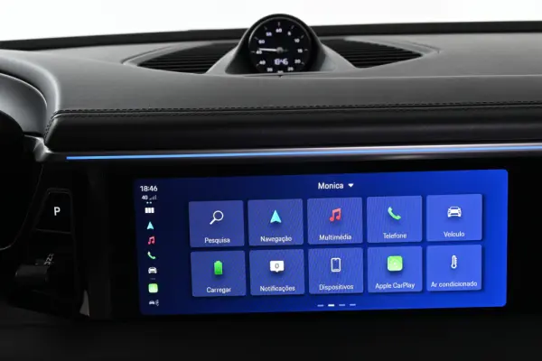 Porsche Macan Electric 4 17