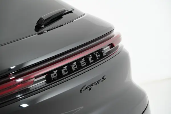 Porsche Cayenne S E-Hybrid Black Edition 9