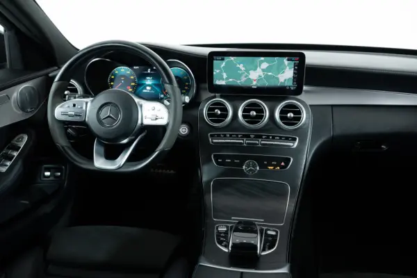 Mercedes-Benz C 300 e AMG Line 19