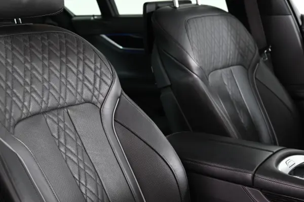 BMW 740 d xDrive Pack M Auto 24