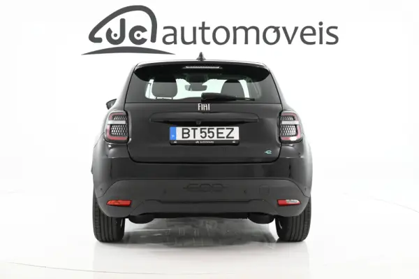 Fiat 600e 54 kWh (RED) 8
