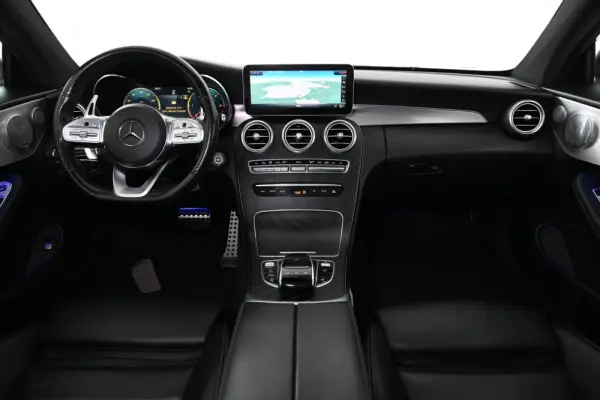 Mercedes-Benz C 220 d AMG Line 3