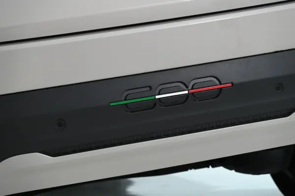 Fiat 600e 54 kWh La Prima 13