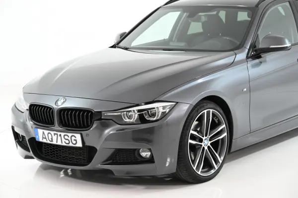 BMW 320 d Pack M Auto 12