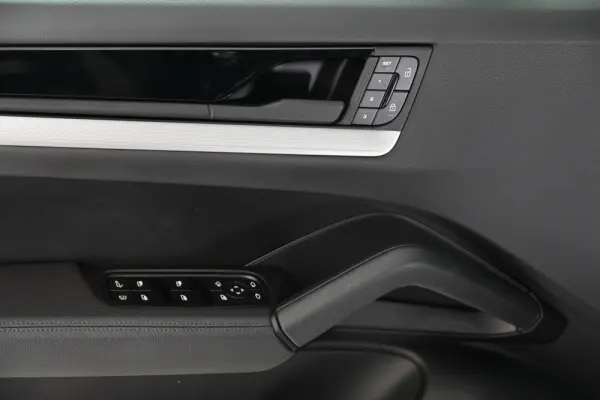 Porsche Cayenne S E-Hybrid Black Edition 24